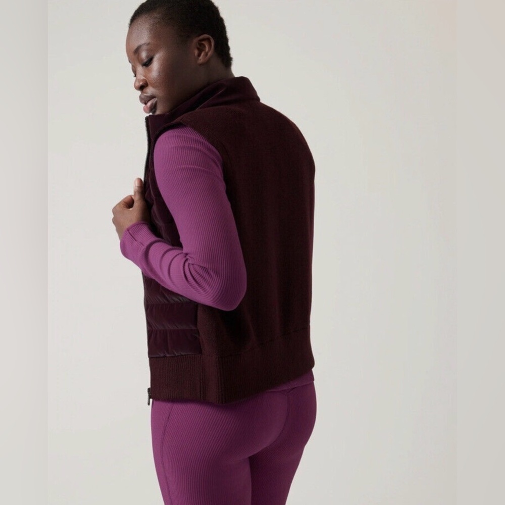 Athleta Hanover Hybrid Vest Spiced Cabernet S